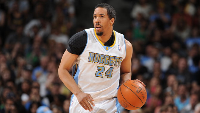 莱昂纳德 莱昂纳德