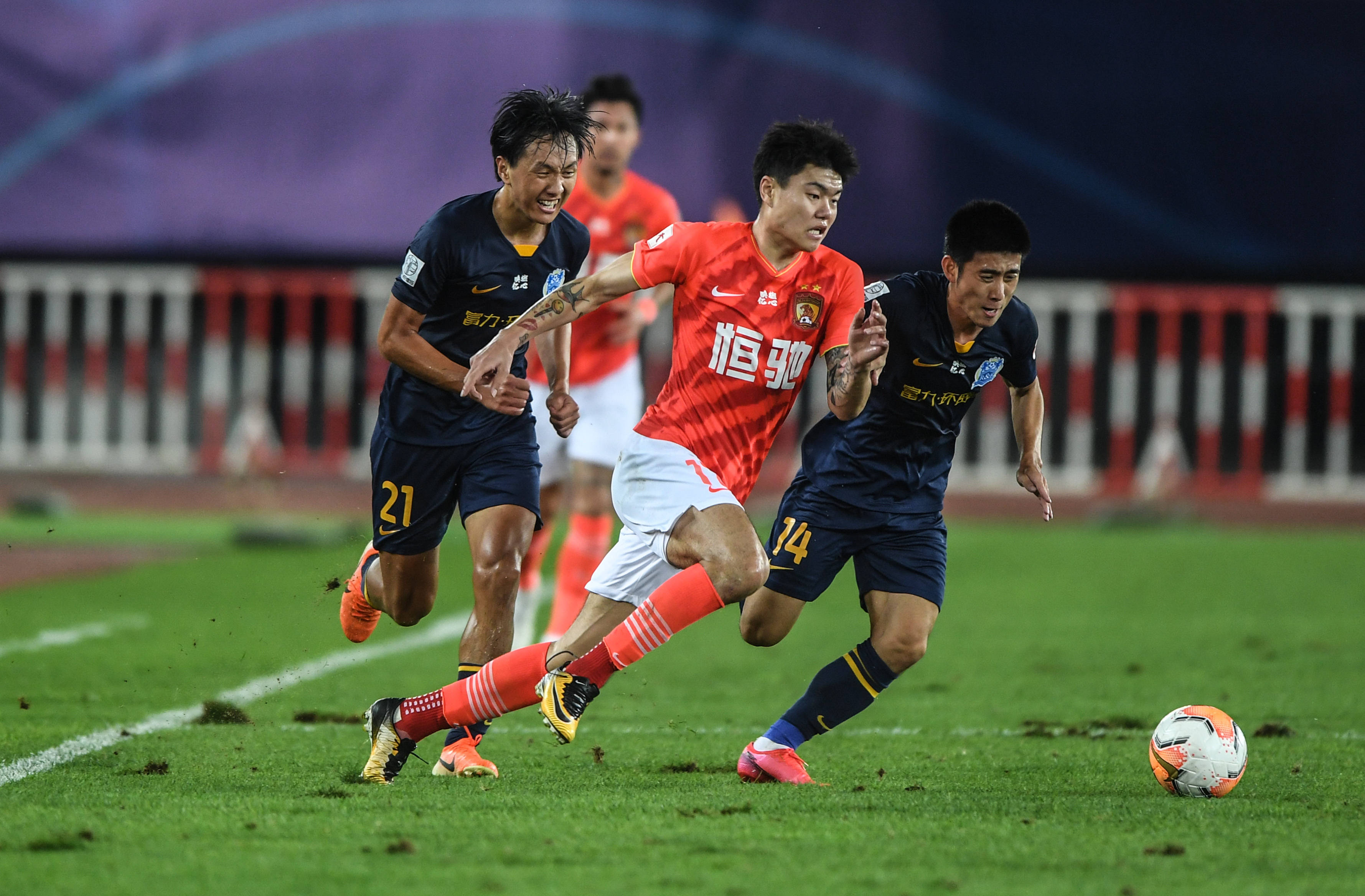 地的优秀小 地的优秀小