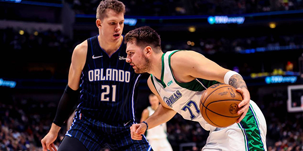 的对抗中 的对抗中